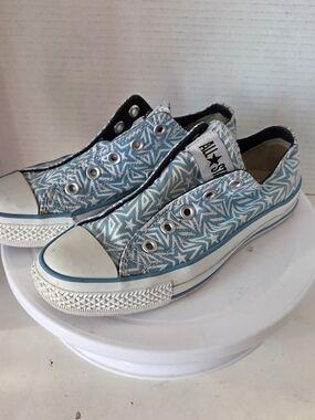 Converse All Stars Low Top Slip-On Sneakers - L Blue & White Star Print Size 5.5